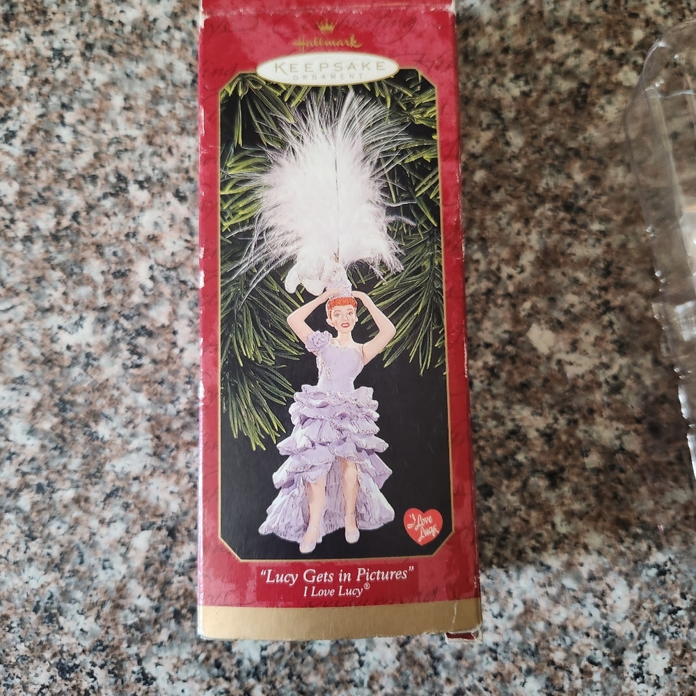 1999 "Lucy Gets in Pictures" Hallmark Keepsake Ornament